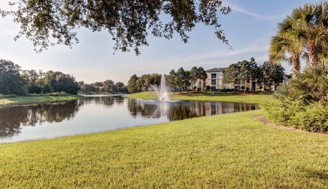 Beautiful Lakeside Penthouse Award Winning Resort Just Minutes to Disney!