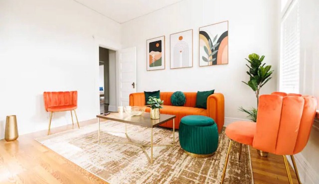 Beautiful Modern Downtown Apartment