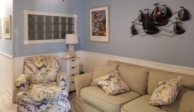 Beautiful, newly remodeled condo in clothing optional resort