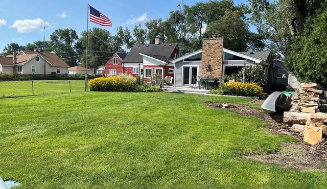 Beautiful Riverhaus Setting in McHenry