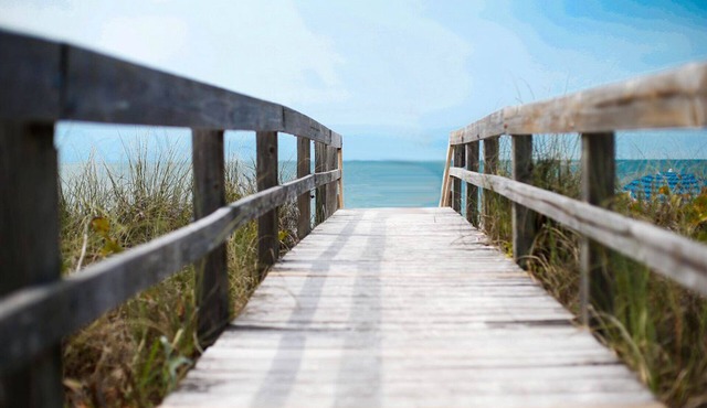 Beautiful Vanderbilt Beach Condo Just Steps To The Beach!