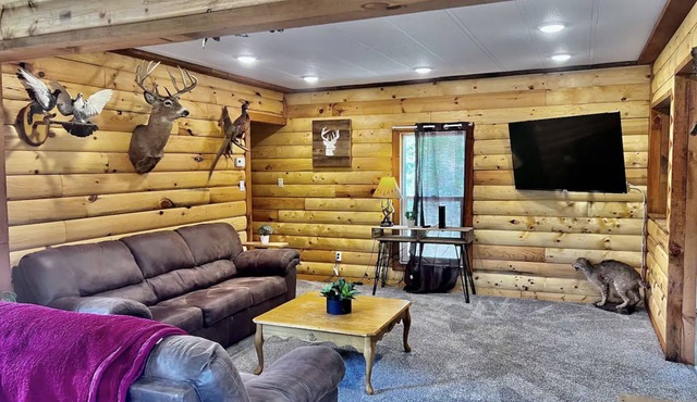 Beaver Cabin in Lansing