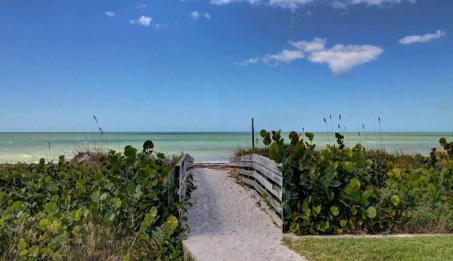 Belleair Beach 3 Bedroom Beachview Townhome