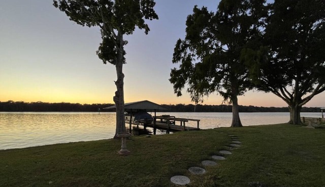 Blue River Bend Waterfront Home on the St. Johns