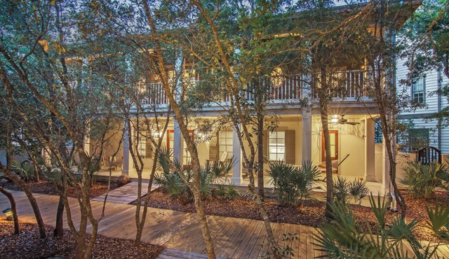 Boardwalk to Beach · 4BR | Bikes Included | Heart of Rosemary Beach