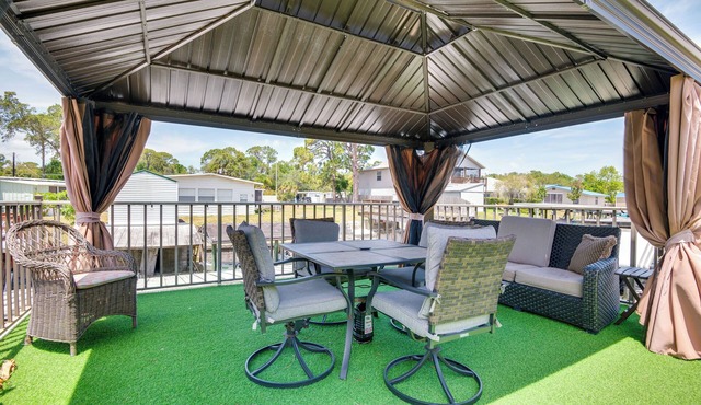 Boat Dock & Slip: Riverfront Apt in Edgewater