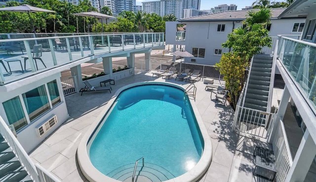Botanica Two-Bed Retreat on Ocean Blvd in Fort Lauderdale