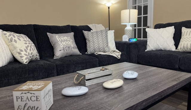 Boutique Calm Retreat 3-Bedroom House located on a Central Peaceful Zone in Dothan