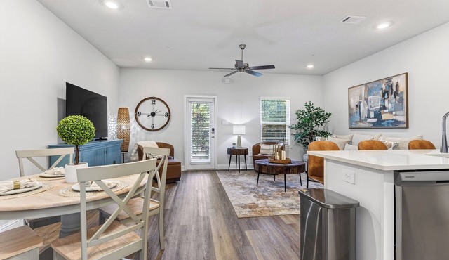 Brand-new Coastal Escape 3BR/2.5BA minutes from vibrant downtown Ocean Springs.