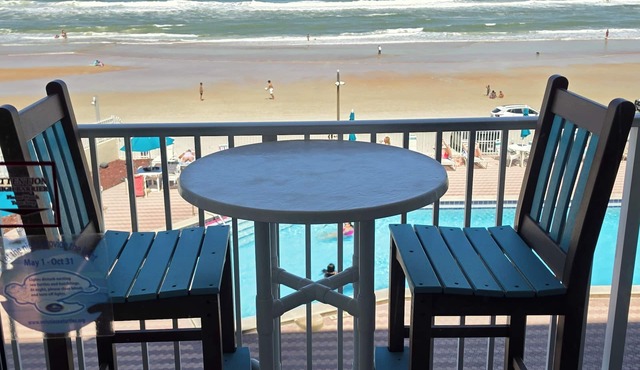 Brandy's Direct Ocean View Over The Large Heated Pool & Hot Tub, Sleeps 4