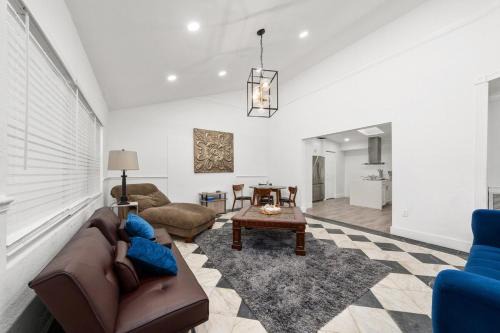 Bright Modern Home