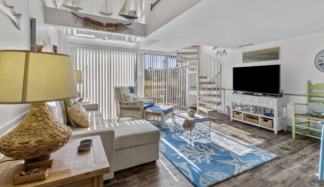 Bring your boat to "On River Time" cottage! in Crystal River