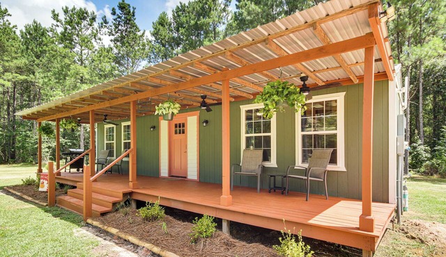 Cabin is 2 Miles From Bogue Chitto State Park