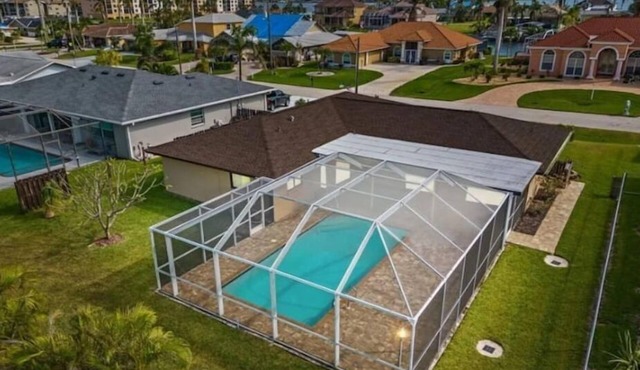 Cape Amazing Pool Retreat