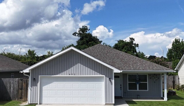 Captain`s Quarters - New Listing