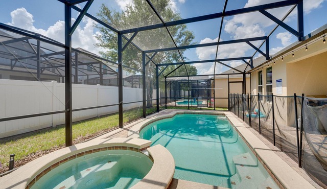 Central Family Home w/Lanai < 10 Mi to Disney!