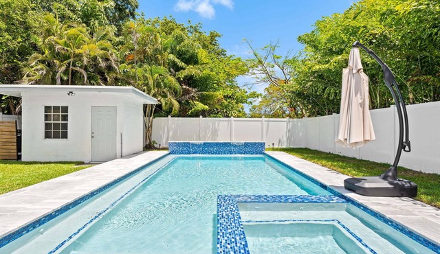 Central Fort Lauderdale 2BR + Office Retreat with Heated Pool, Spa & Huge Private Backyard