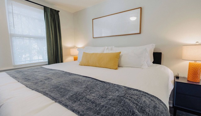 Centrally Located King Bed Midtown Liberty 2695 UP in Memphis