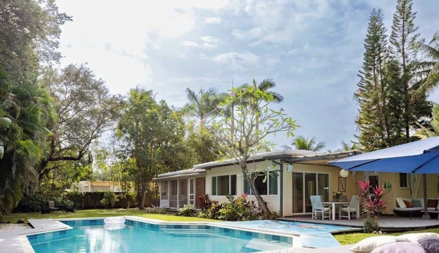 Château L’Amour Tropical Oasis + Private Treehouse