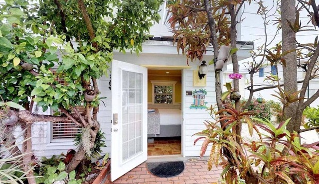 Charmayne's Cottages | Private Group Oasis!