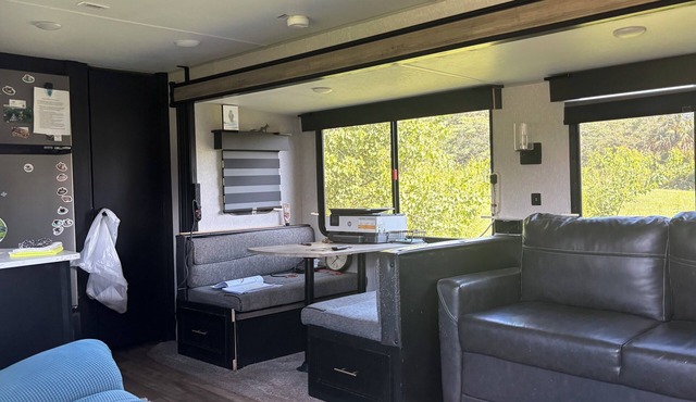 Charming 1-bedroom caravan with AC in peaceful Micanopy