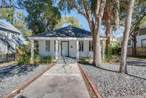 Charming 100-Year-Old Home < 1 Mi to Downtown
