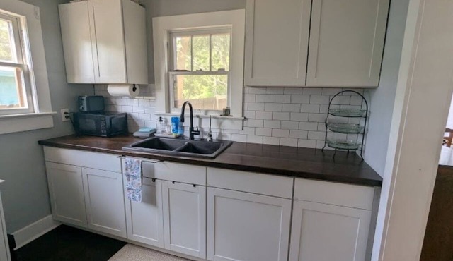Charming 2-bedroom 1935 bungalow in downtown New Port Richey
