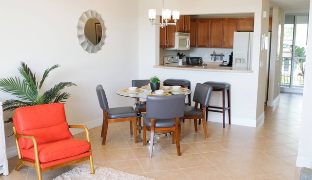 Charming 2-bedroom townhome with WiFi, AC in peaceful Ruskin