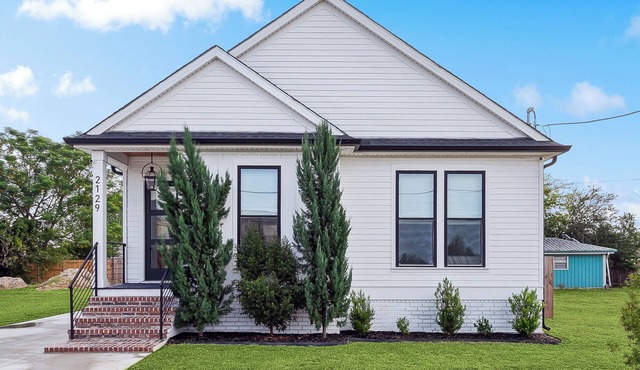 Charming 3-bedroom house with AC and WiFi in Arabi in Arabi