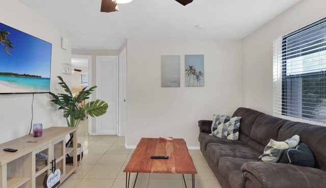 Charming 4-bedroom house next to beaches!