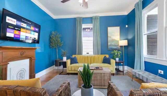 Charming, Historic Cottage in Downtown, Near LSU