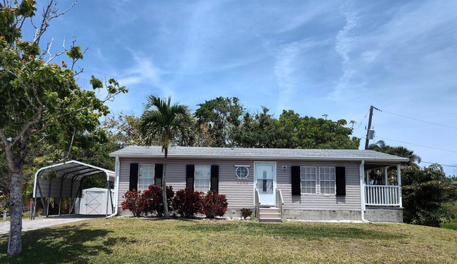 Charming Sebastian Home Near the Waterfront Activities.
