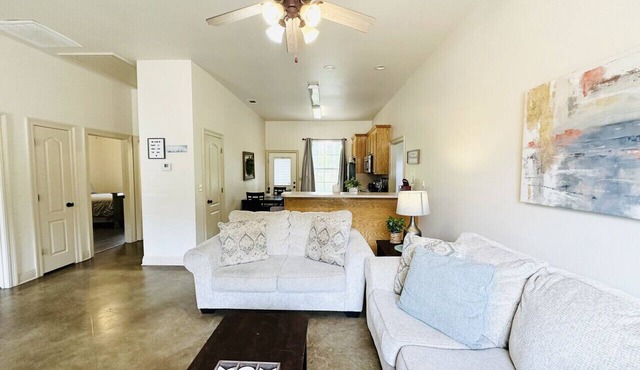 Chateau 2, spacious townhouse in Tickfaw, LA