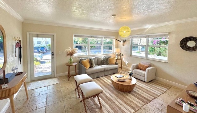 Chic 1-bedroom apartment in fantastic Miami Beach with WiFi, AC