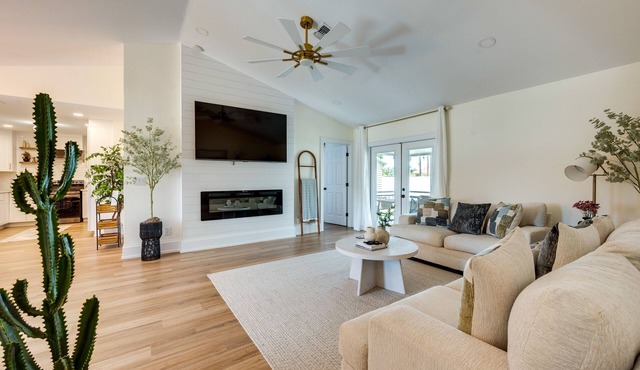 Chic Bonita Springs Vacation Rental, 6 Mi to Beach