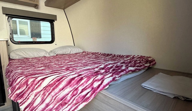 Clean NEW recreational vehicle HAS AC, off 200!