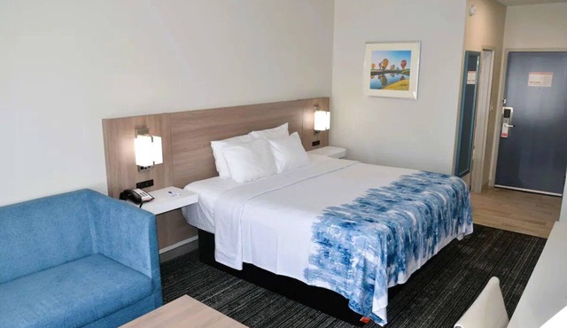 Clean & Relaxing Room w/Pool, Parking & Breakfast | Foley Railroad Museum-1.6mi