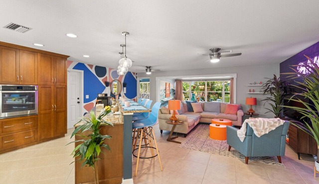 Clearwater Heated Pool Home Oasis <15 min to Beach