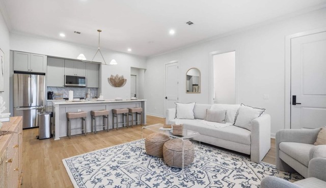 Coastal 1BR with Pool - Near Beach