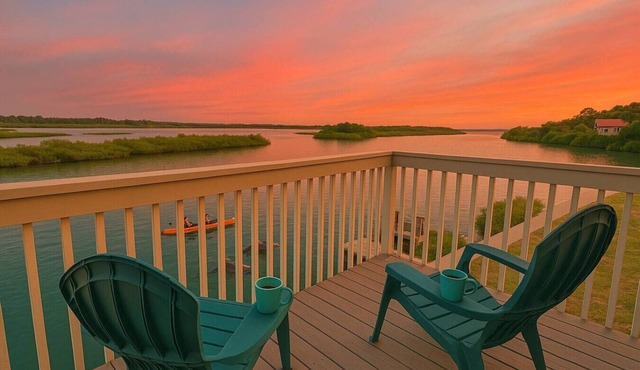 Coastal Cozy Cabana | Steps to Beach Kayaks Big Yard Peaceful Escape