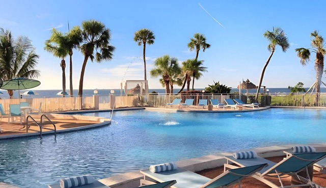 Coastal Retreat | Pier Aquarium, Maximo Park, & Scenic Ambiance Nearby