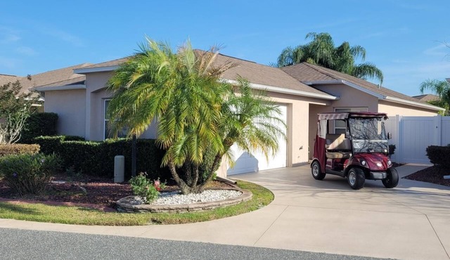 Comfortable 2 BR Courtyard Villa Centrally located near Squares and golf