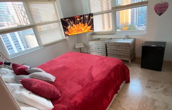 Comfortable room in the Brickell City Center area