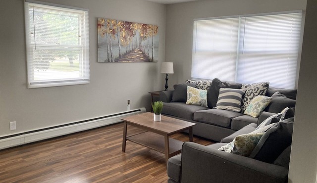 Convenient 2bd Apt Close To Rivian & ISU! in Normal