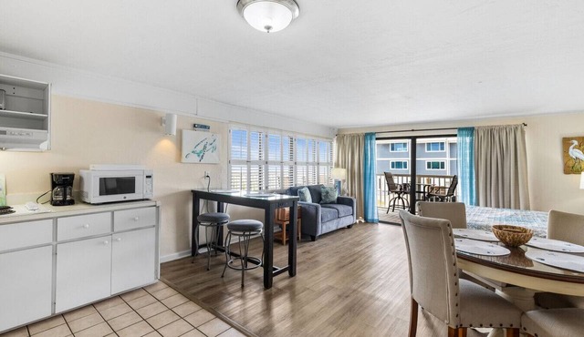 Corner condo with huge Gulf views