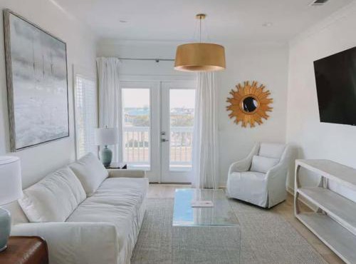 Couples Escape - Water View - King Bed - Pets Welcome w/Fee in Pass Christian