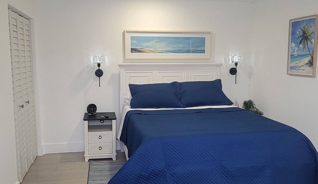 Cozy 1-bedroom, 1-bath studio near Hard Rock Stadium and Beaches.