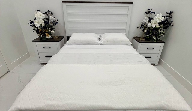 Cozy 1-bedroom apartment in lovely Lehigh Acres with AC