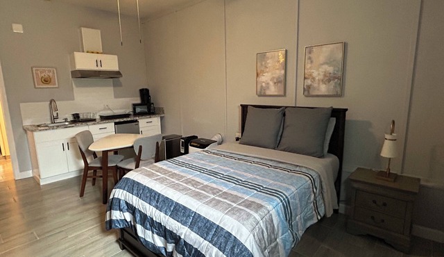 Cozy 1-bedroom apartment in perfect Lakeland with AC