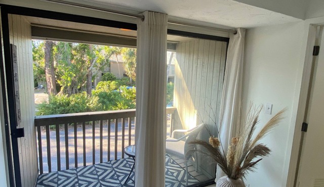 Cozy 1-bedroom condo in Osprey, near Nokomis Beach, WiFi, AC, Pool, Tennis